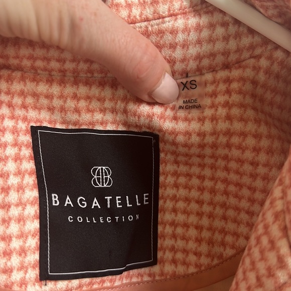 Lightweight jacket - Picture 2 of 4